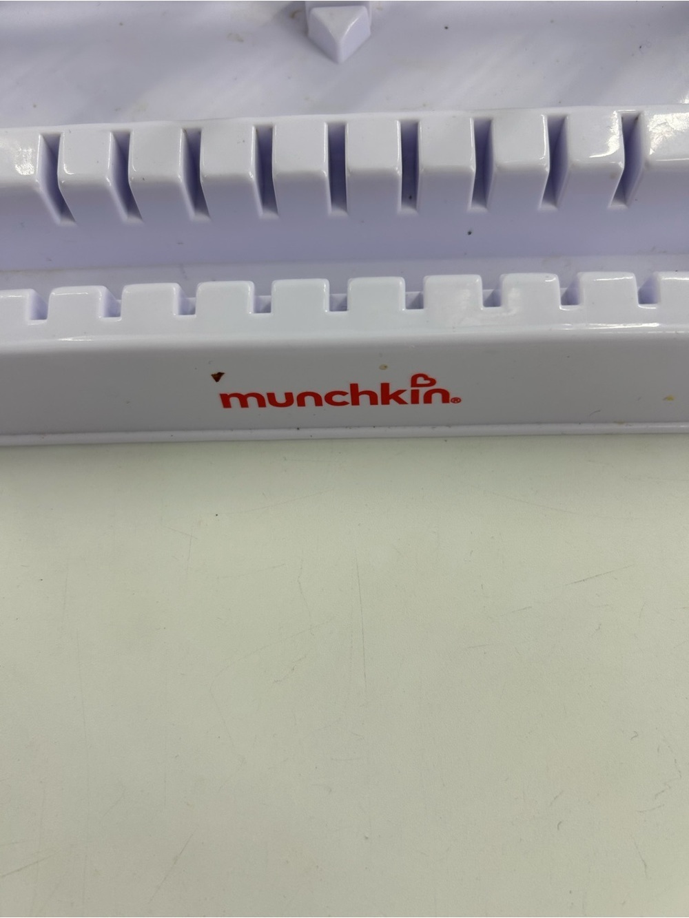Munchkin White Drying Rack with Blue Peg Tips - Picture 2 of 2